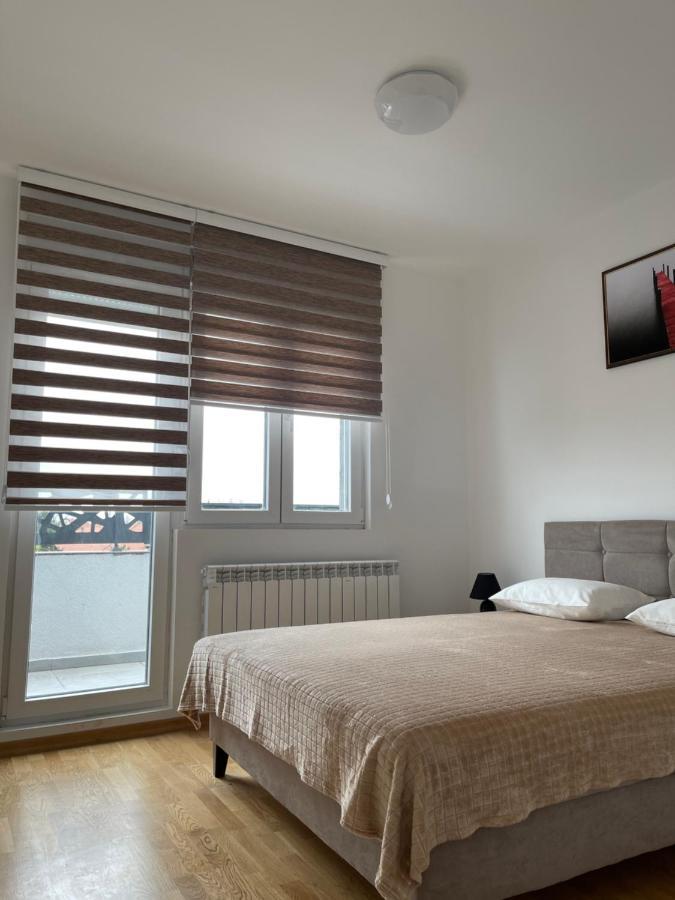 Royal Residence Apartmani 2 Pancevo Bagian luar foto